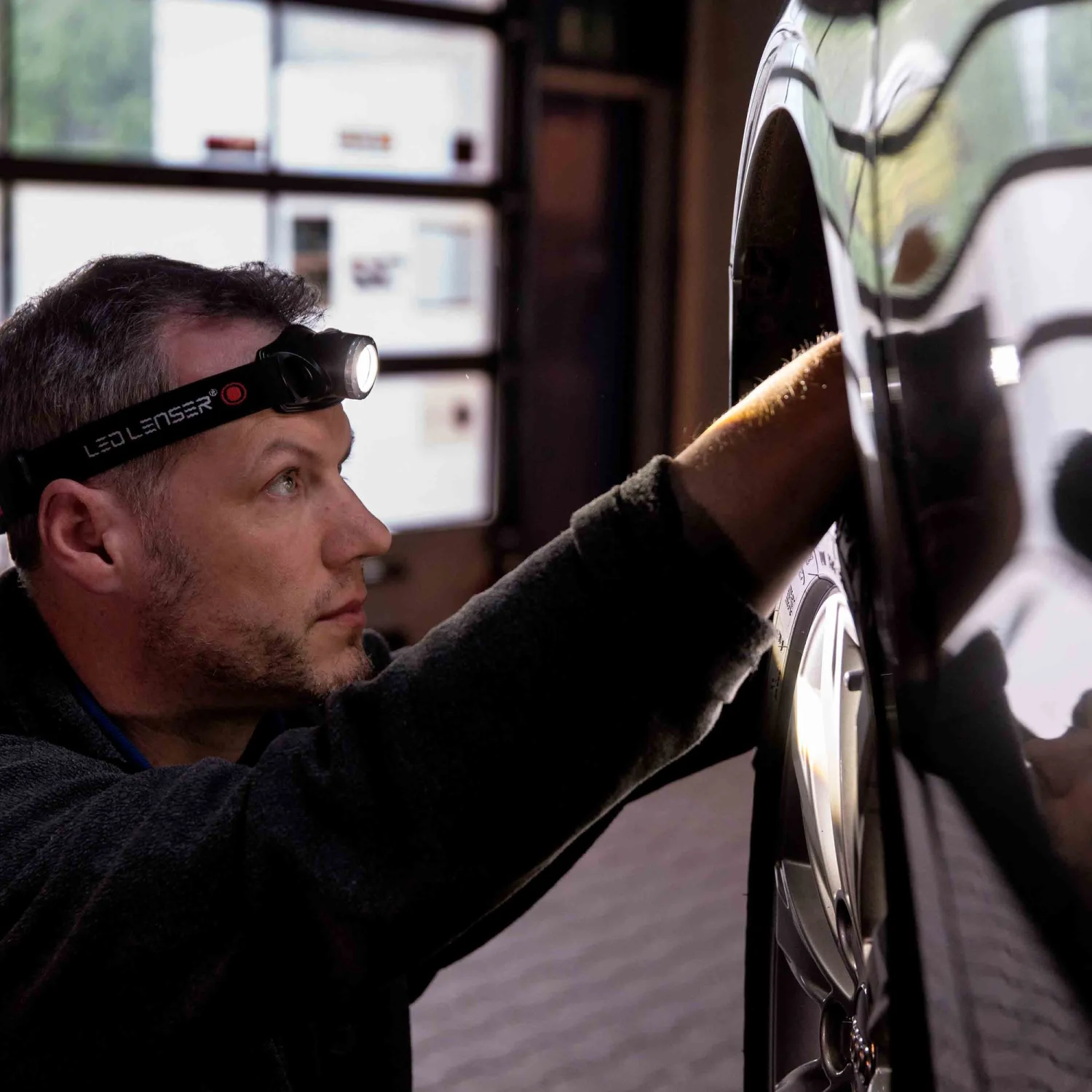 LEDLENSER Stirnlampe H7R.2 (7298) Aufladbar 300 Lumen In Der Box 3 LEDLENSER Stirnlampe H7R.2 (7298) Aufladbar 300 Lumen In Der Box – Bild 3