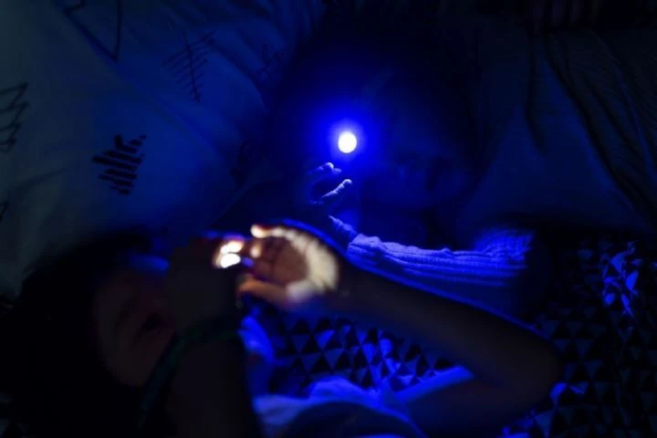 Ledlenser Kinder Stirnlampe Mit Weiß Rot Und Blaulicht 4 Ledlenser Kinder Stirnlampe Mit Weiß Rot Und Blaulicht – Bild 4