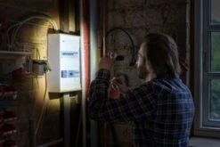 Ledlenser LED Taschenlampe P7R Core -Ledlenser ledlenser p7r core led taschenlampe 502181 beispiel3 720x600