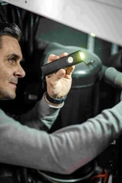 Ledlenser W5R Work Akku Arbeitsleuchte Mit Zwei Lichtquellen 11 Ledlenser W5R Work Akku Arbeitsleuchte Mit Zwei Lichtquellen -Ledlenser ledlenser work wiederaufladbare leistungsstarke arbeitsleuchte mit zwei lichtquellen 502735 6 720x600